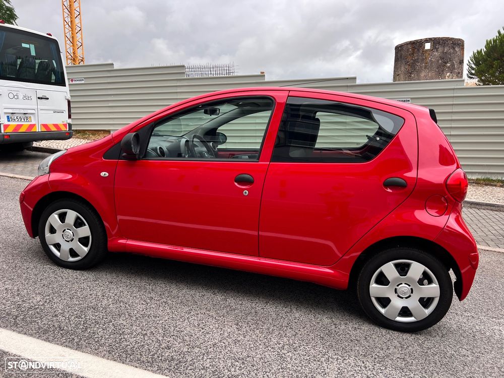 Toyota Aygo 1.0 + - 12