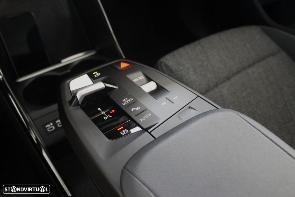 BMW 225 e xDrive — fotografia 29