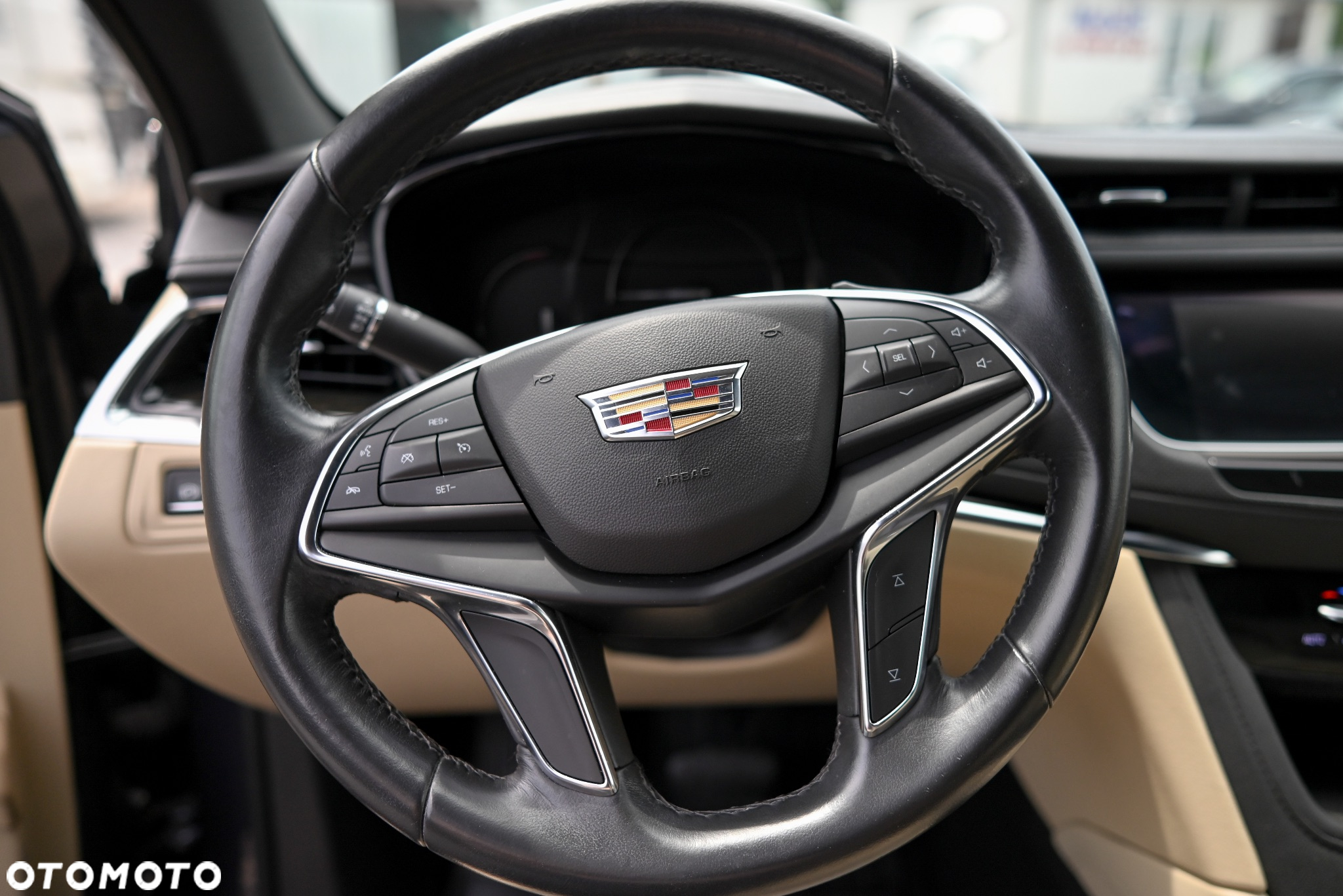 Cadillac XT5 - 16