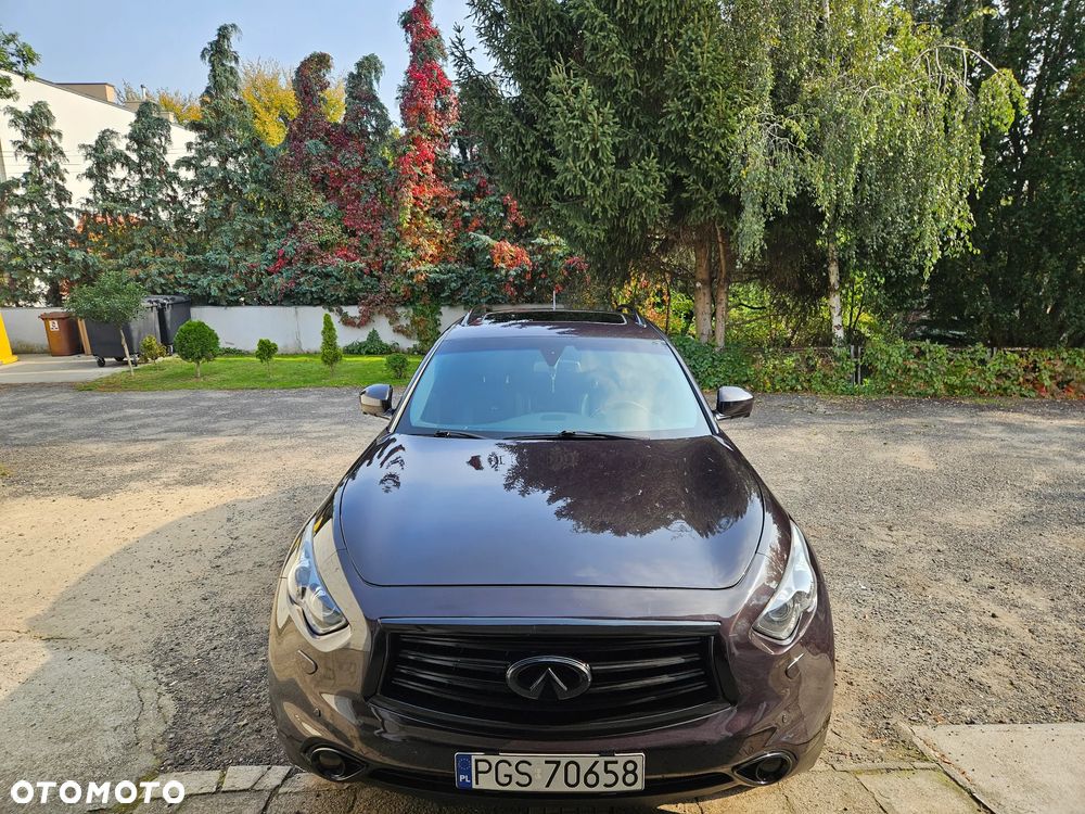 Infiniti QX70 - 2