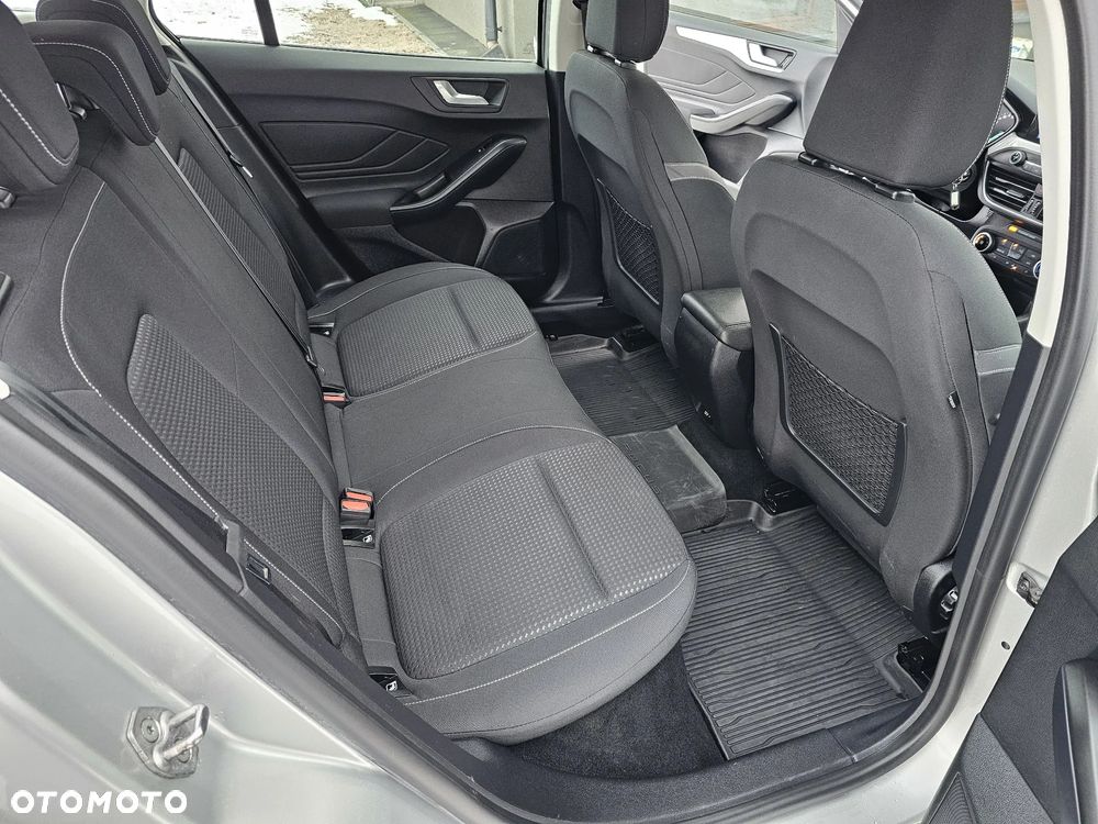 Ford Focus - 16