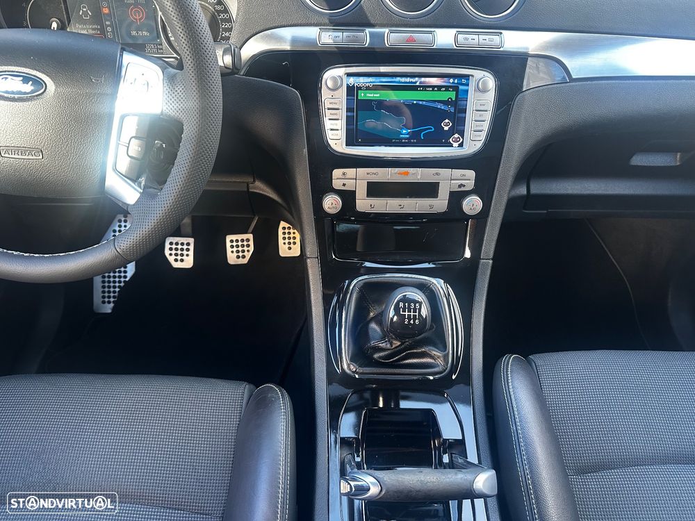 Ford S-Max 2.0 TDCi Titanium 7L - 23