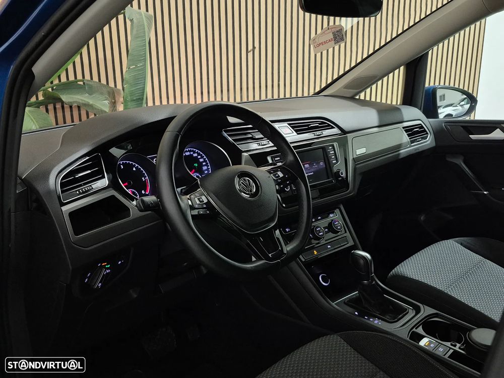 VW Touran 1.6 TDI Highline DSG - 26