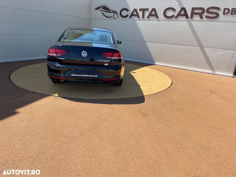Volkswagen Passat 2.0 TDI SCR Comfortline - 14