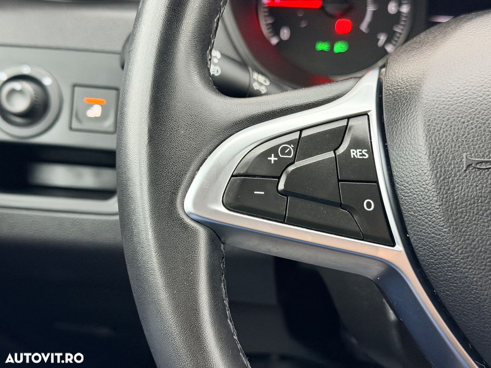 Dacia Duster 1.2 TCe 4WD Prestige jante 17" - 30