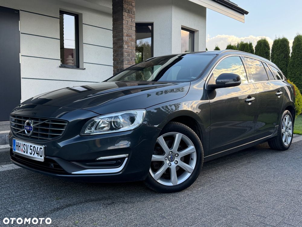 Volvo V60 D2 Drive-E Momentum - 1