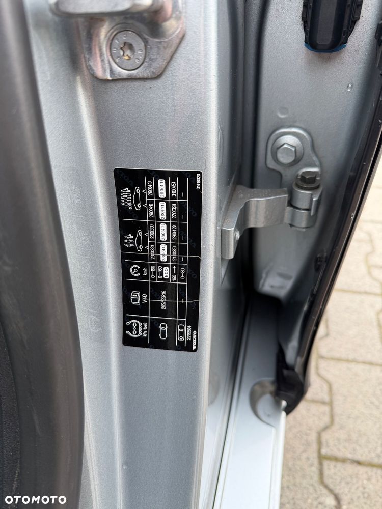 Volvo V40 D4 Summum - 5