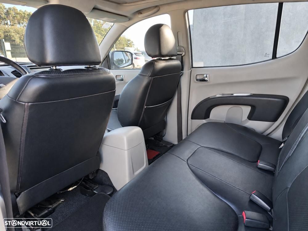 Mitsubishi L200 2.5 DI-D Cabine Dupla 4x4 - 18