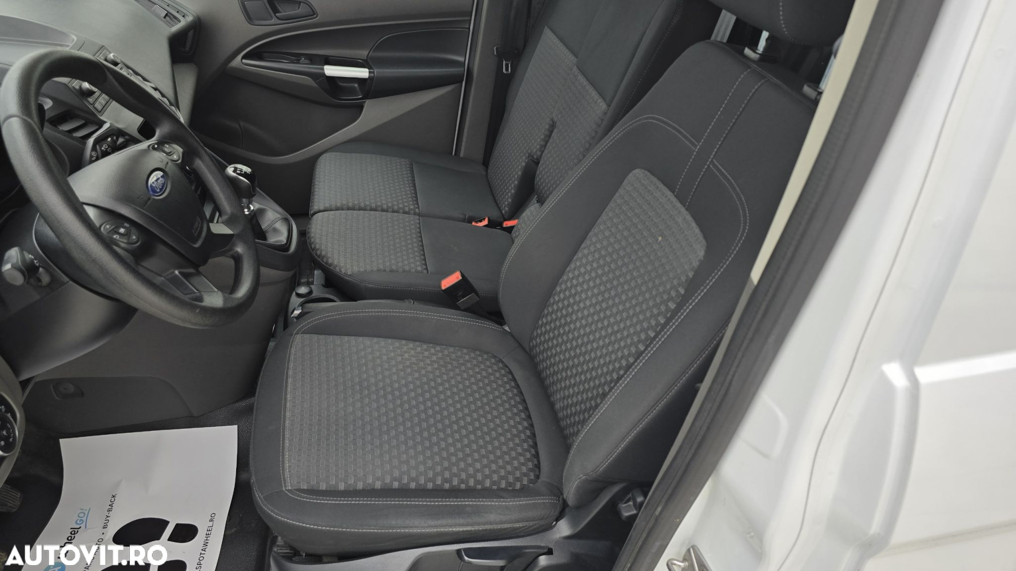 Ford Transit Connect - 12