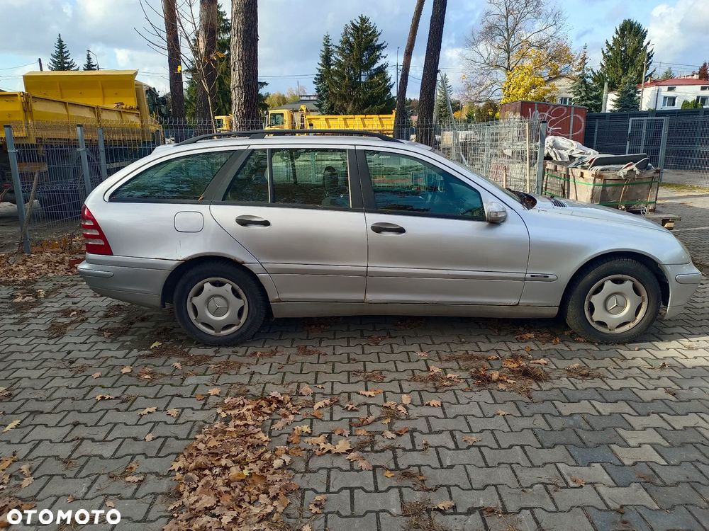 Mercedes-Benz Klasa C 200 T CDI Classic - 1