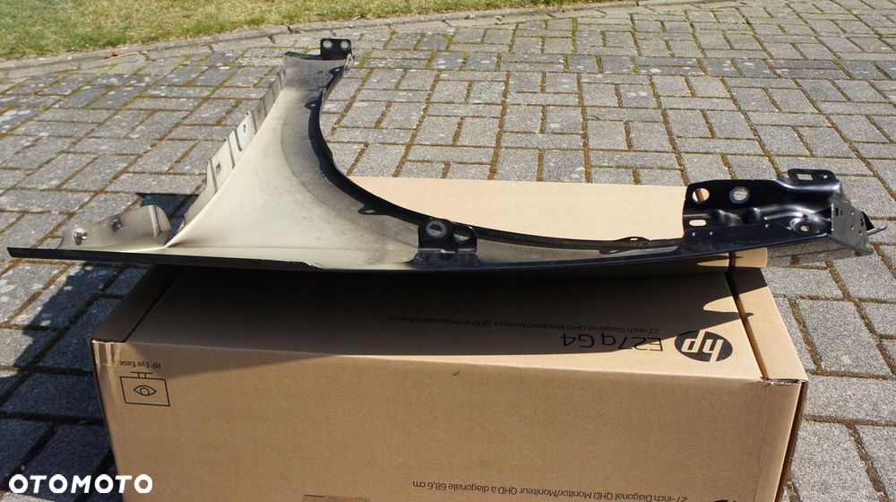 PRZEDNI PRAWY BŁOTNIK CUPRA BORN - 7