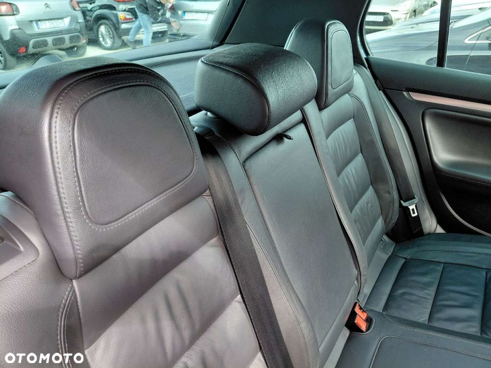 Volkswagen Golf - 18