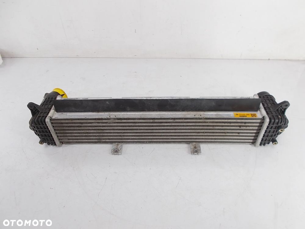 Interkuler chłodnica powietrza Hyundai Kona KIA Ceed