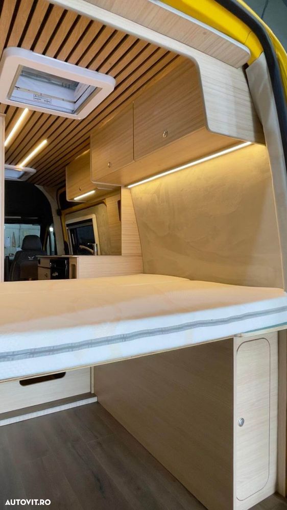 Mercedes-Benz Sprinter - 11