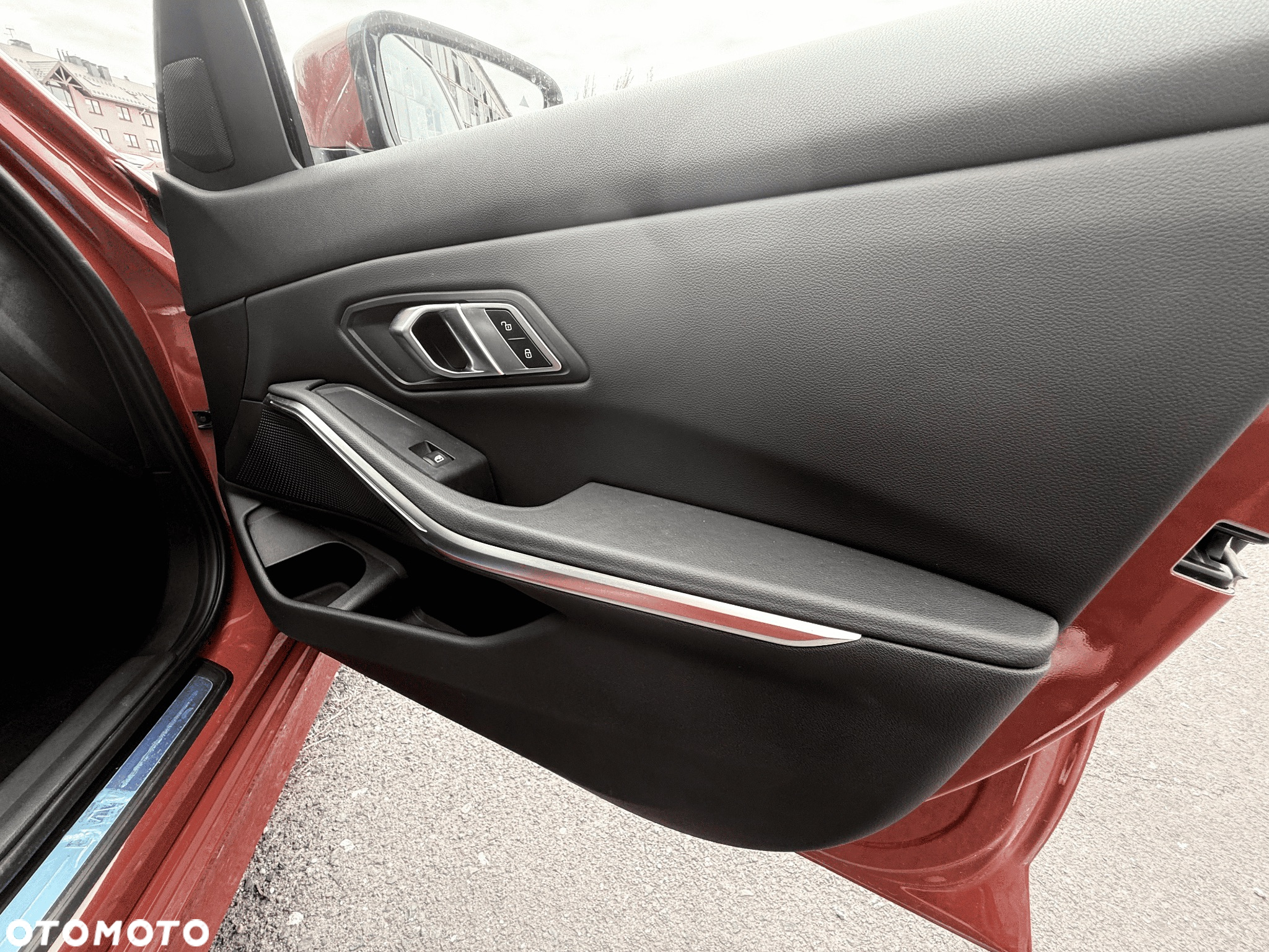 BMW Seria 3 330i Sport Line - 39