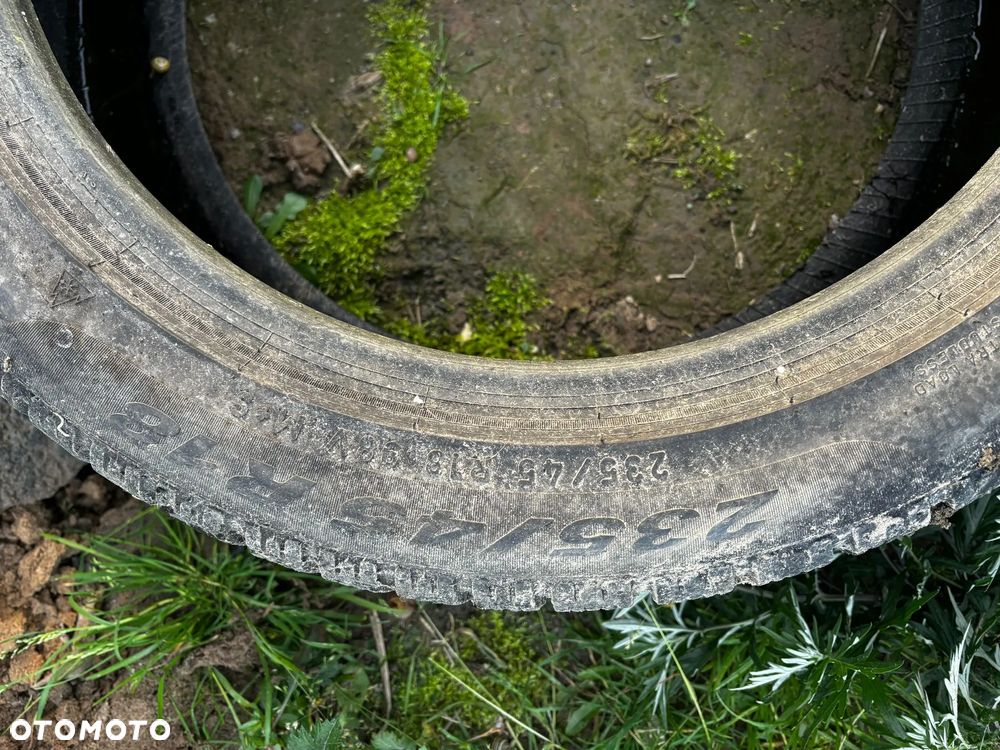Opona zimowa Pirelli SottoZero - 235/45R18 - 3
