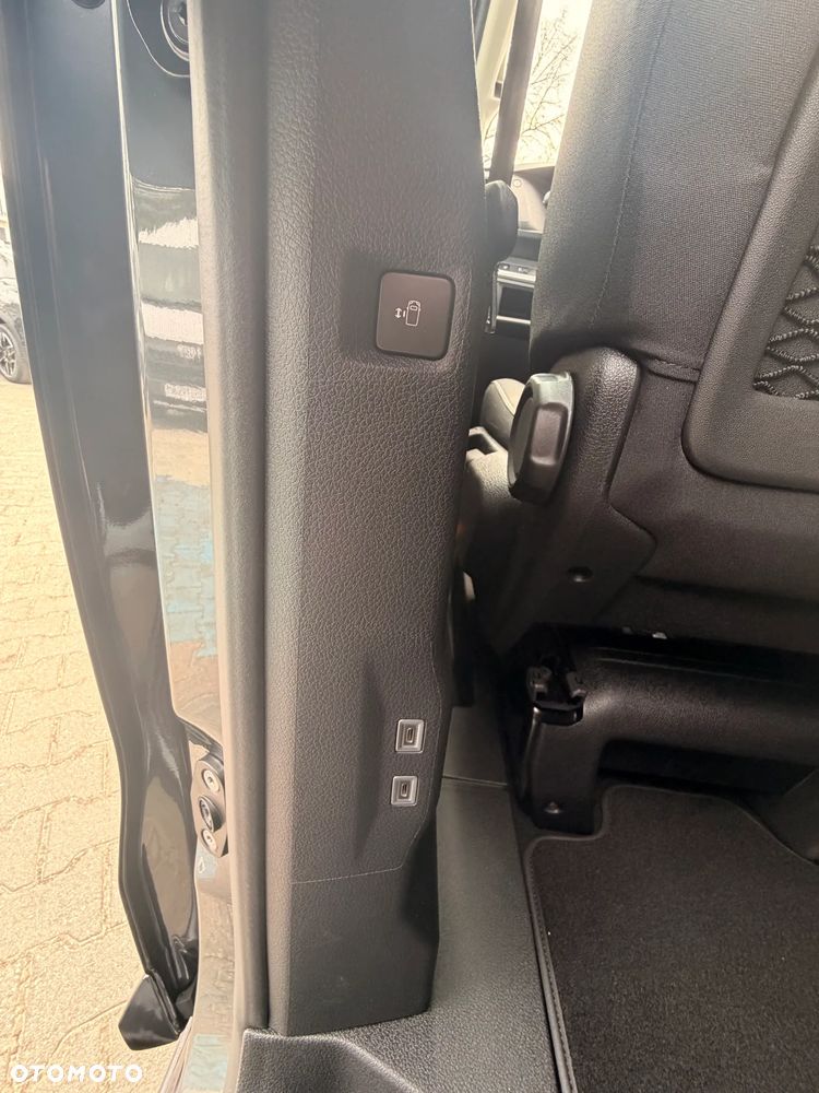 Peugeot Traveller 2.0 BlueHDi Long Business EAT8 - 19