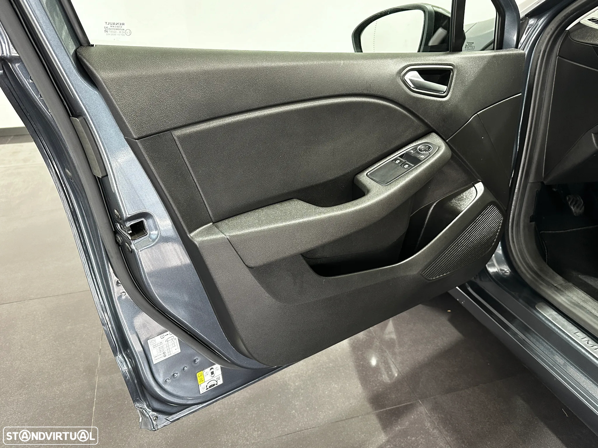 Renault Clio 1.0 TCe Exclusive - 18