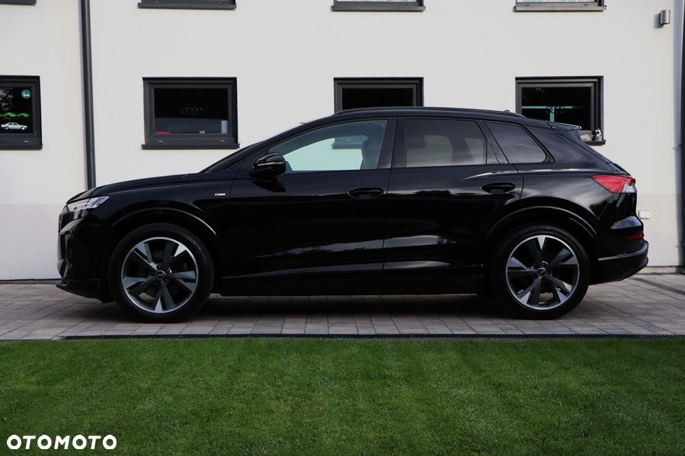 Audi Q4 e-tron - 14