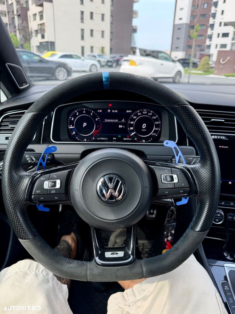 Volkswagen Golf 2.0 TSI DSG R - 11