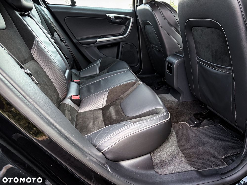 Volvo S60 D4 Geartronic Momentum - 22