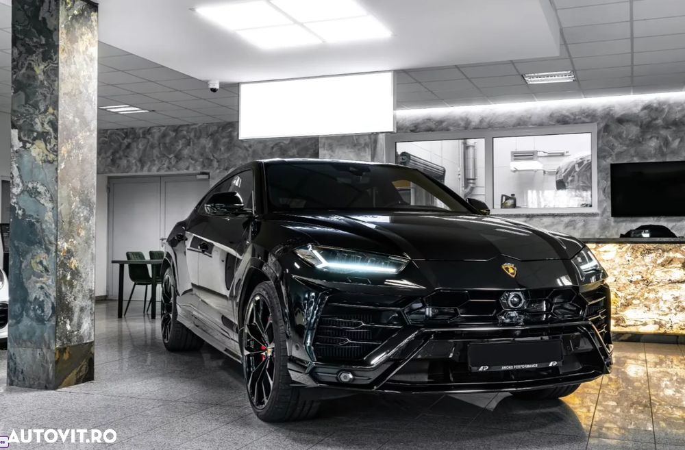 Lamborghini URUS Standard - 3