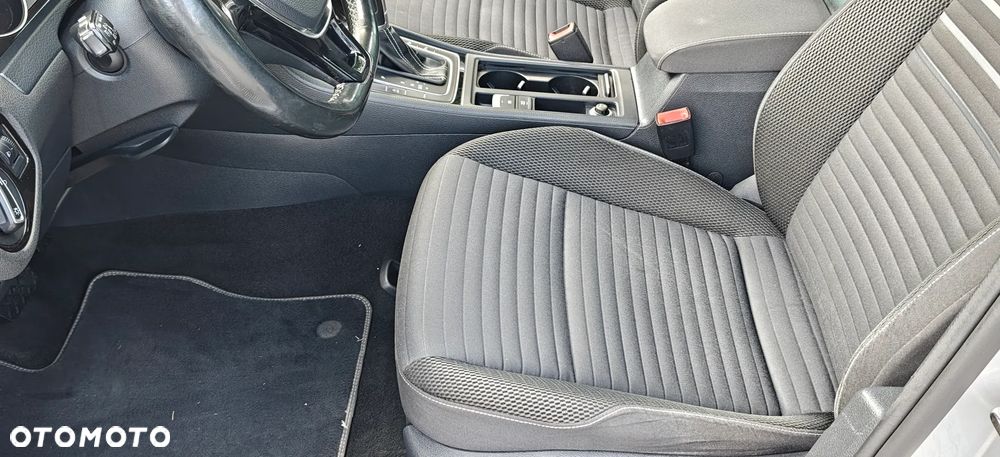 Volkswagen Golf 1.6 BlueTDI DSG Cup - 29
