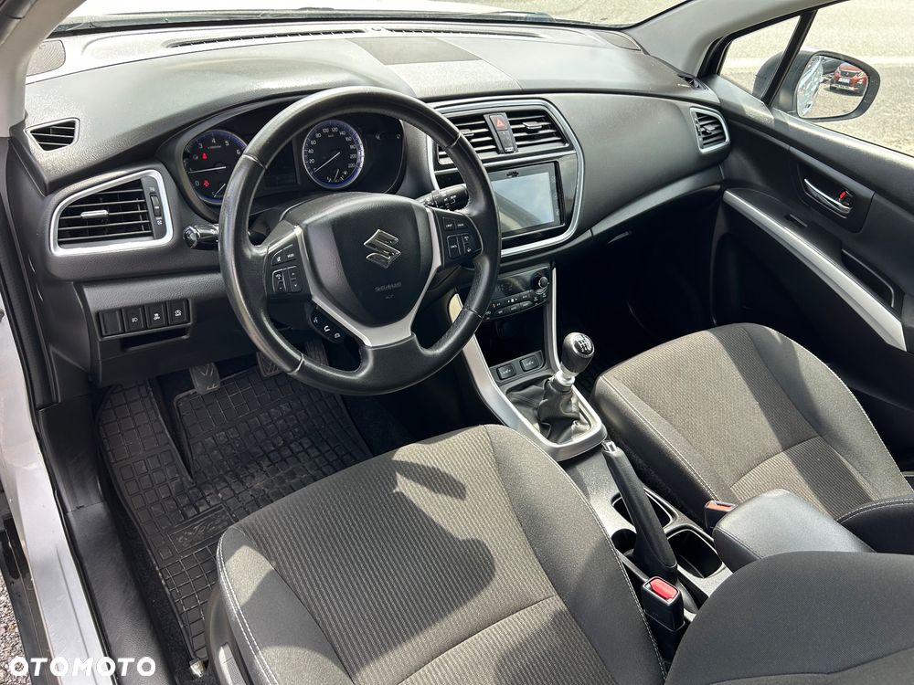 Suzuki SX4 S-Cross 1.4 T Premium - 8