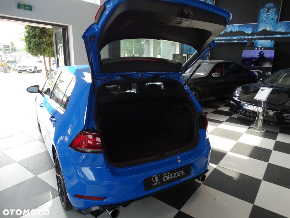 Volkswagen Golf - 32