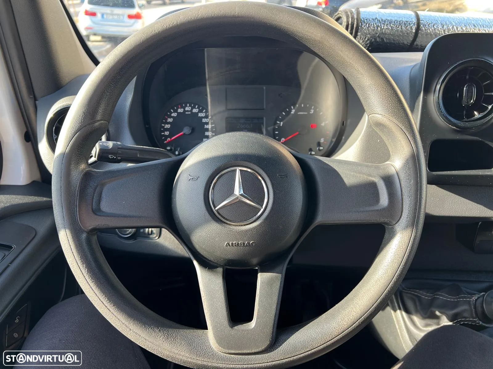 Mercedes-Benz Sprinter - 12
