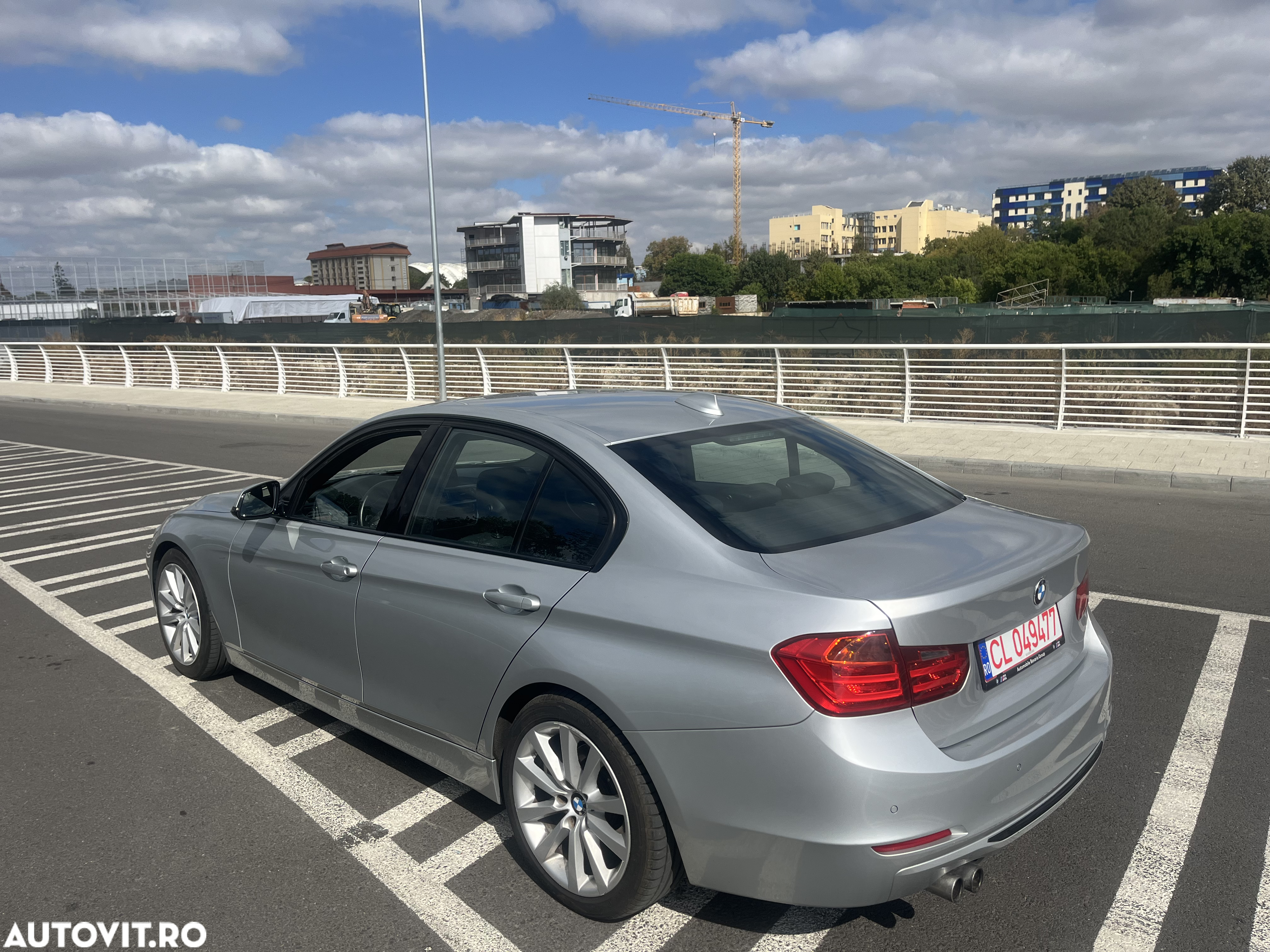 BMW Seria 3 328i Aut. Luxury Line - 7