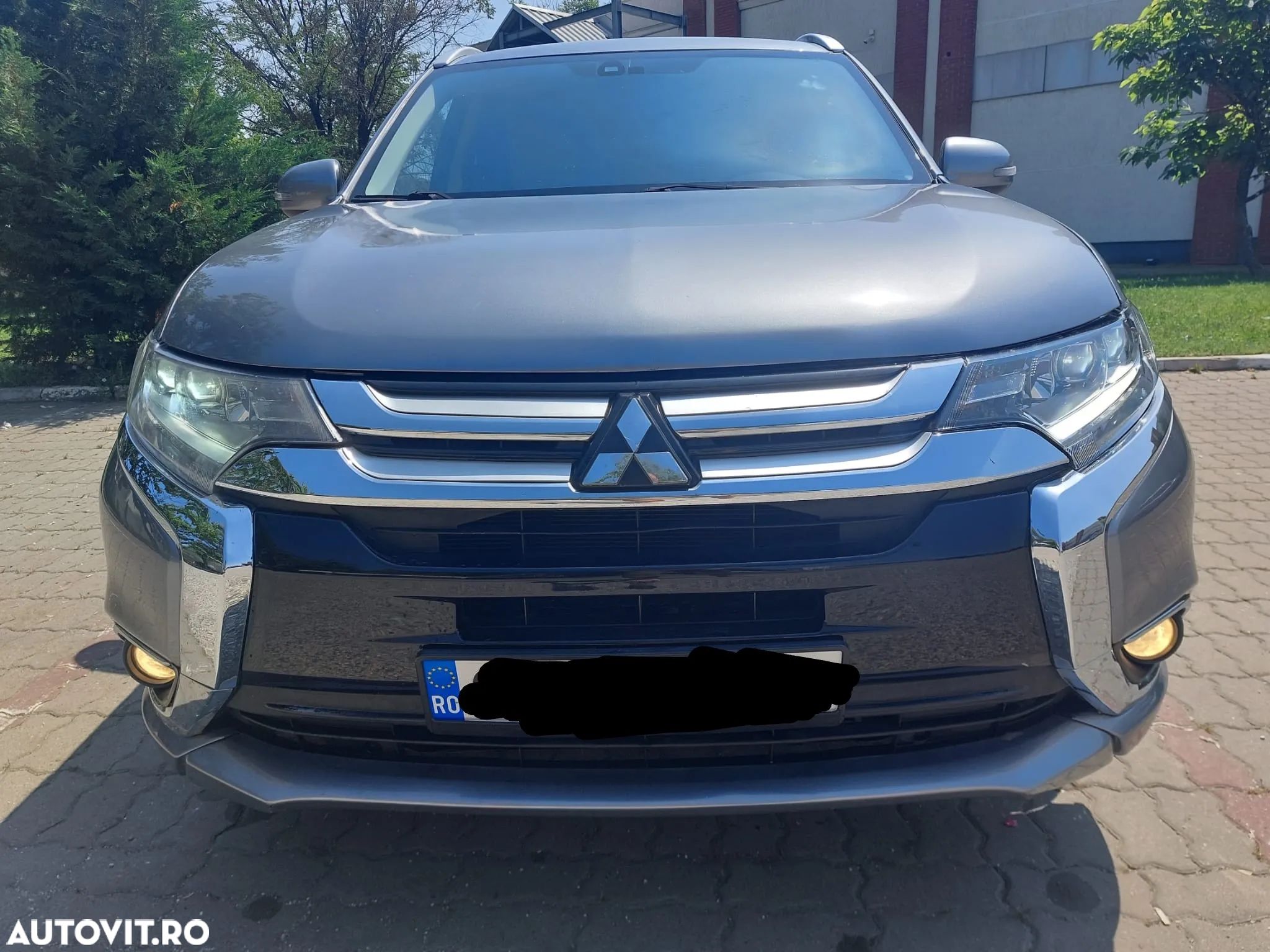Mitsubishi Outlander 2.2 Litre DI-D AWD Intense Aut. - 1