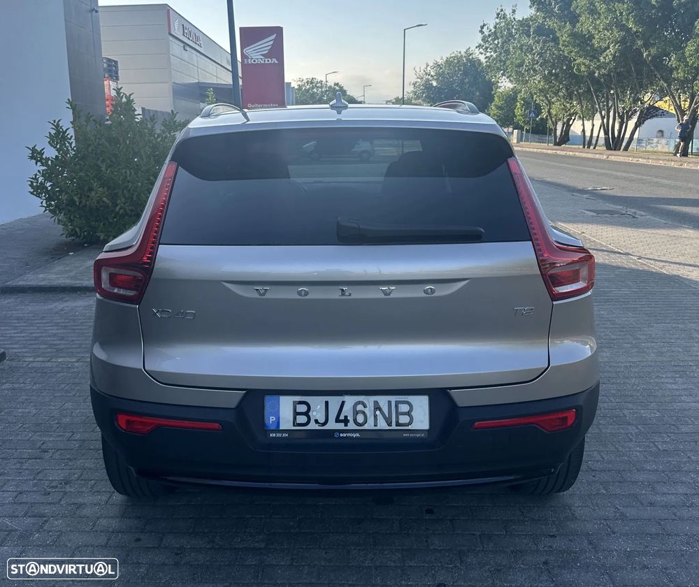 Volvo XC 40 1.5 T2 Plus Dark Auto - 9