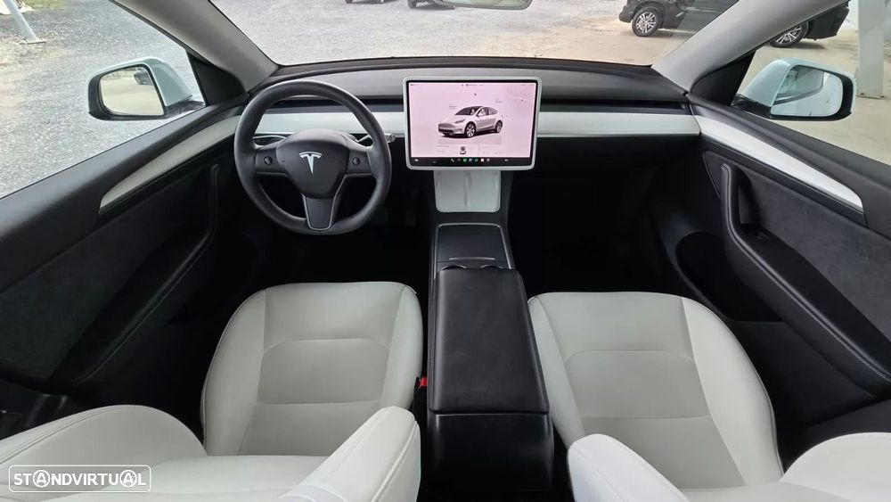 Tesla Model Y Long Range Dual Motor AWD - 17