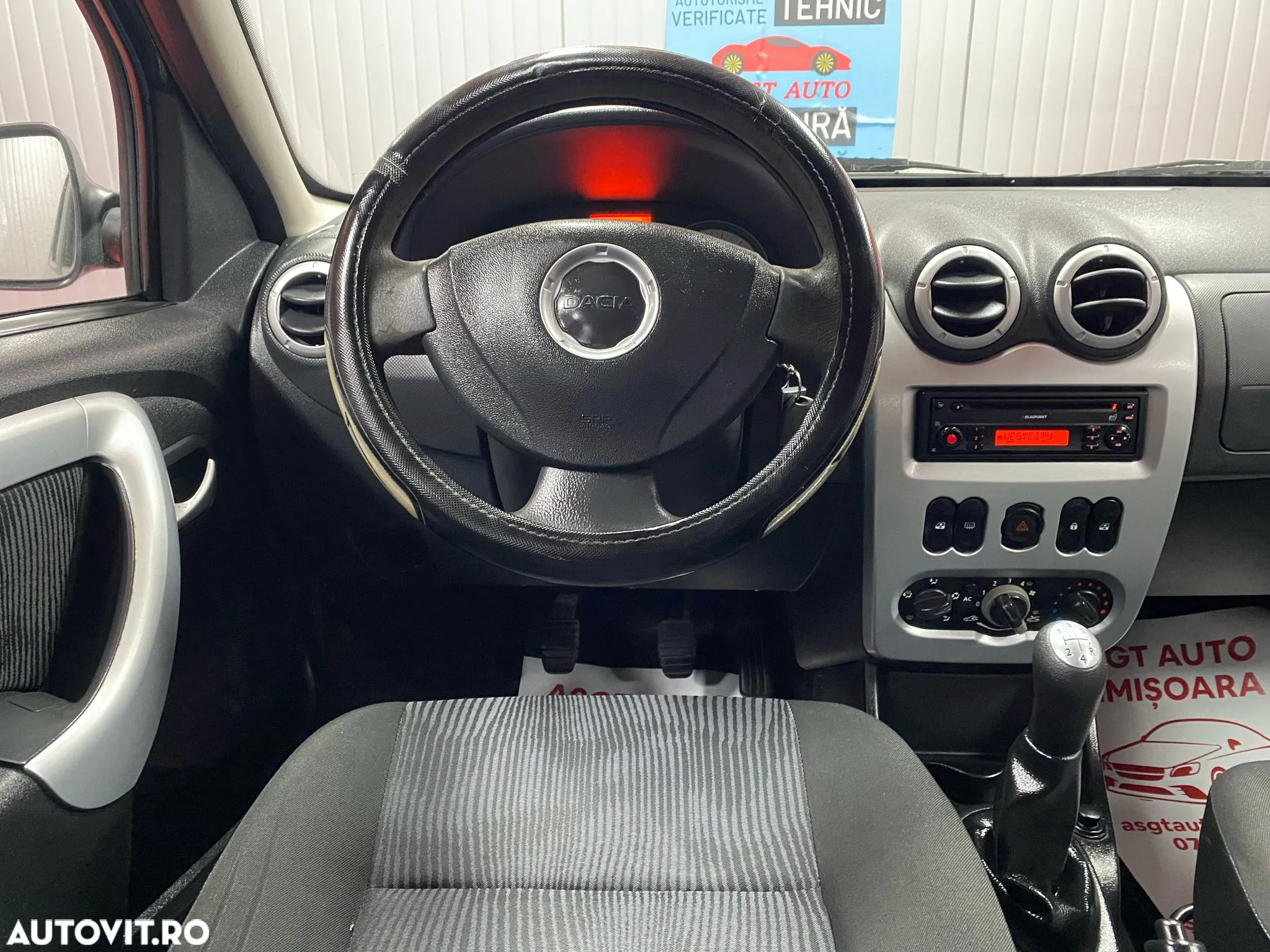 Dacia Sandero - 8