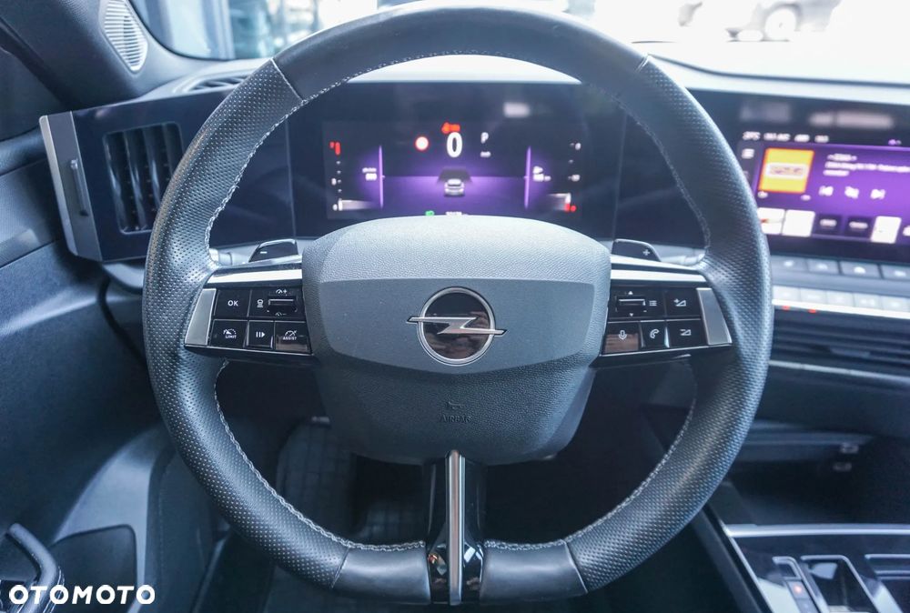 Opel Astra 1.2 T GS S&S - 11