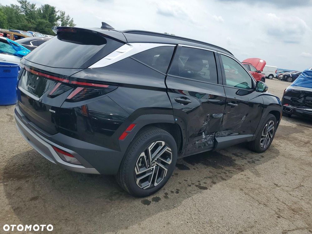 Hyundai Tucson - 4