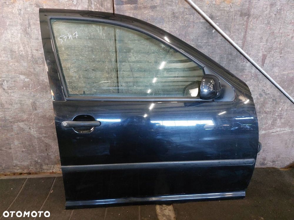 DRZWI KOMPLETNE PRAWY PRZÓD VOLKSWAGEN GOLF IV LC9Z - 1