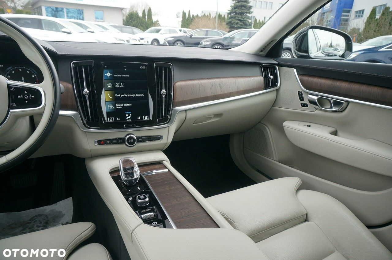 Volvo S90 - 16