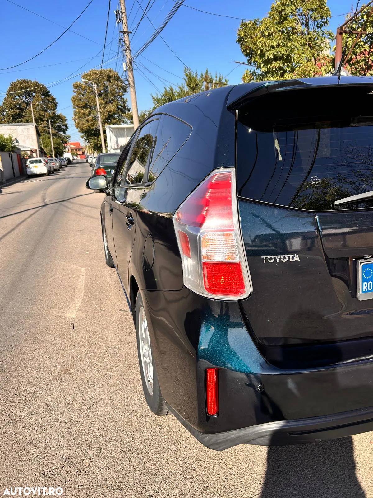 Toyota Prius+ (Hybrid) - 4