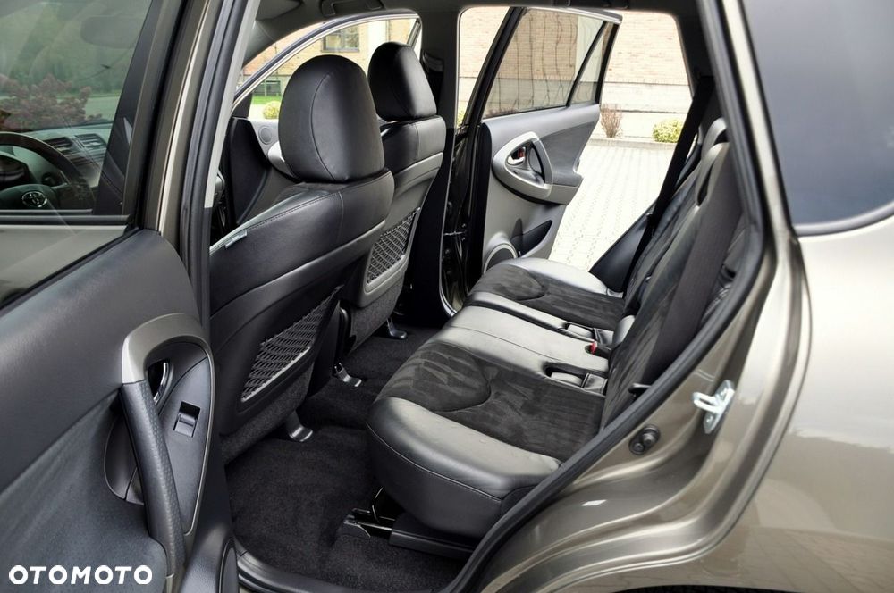 Toyota RAV4 - 20