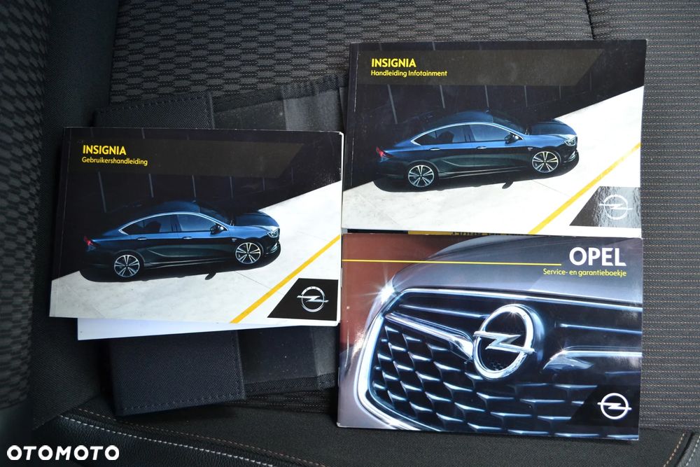Opel Insignia - 26