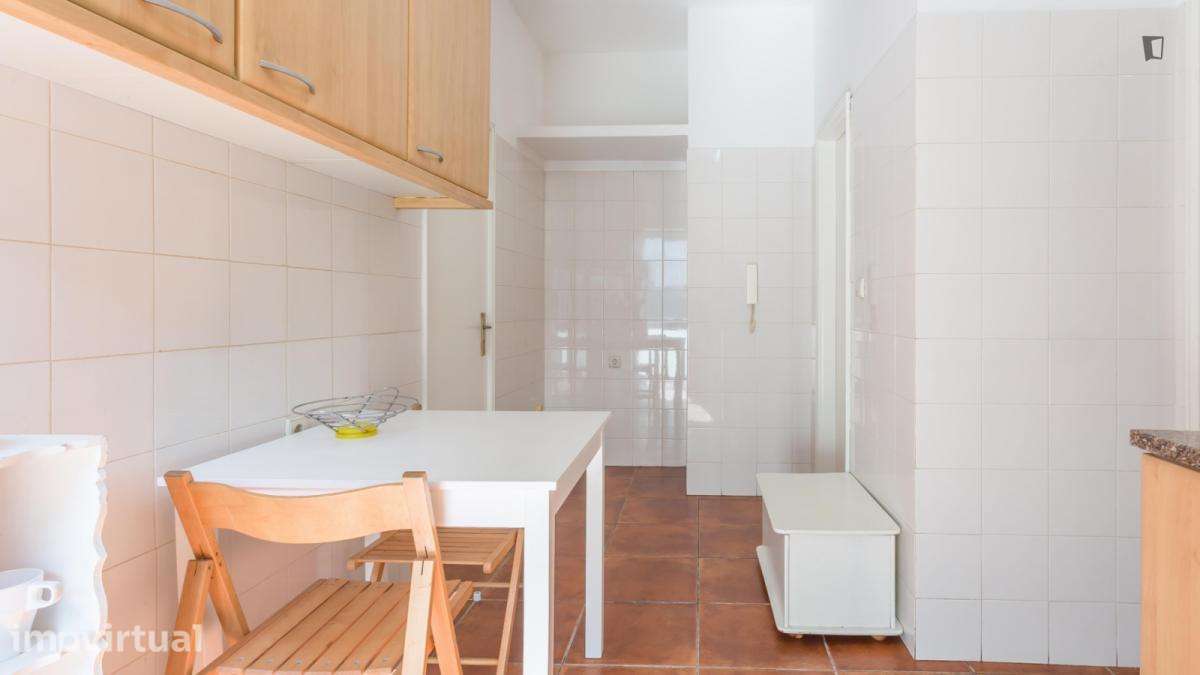 Quarto - localizado em Ramalde Porto - Grande imagem: 4/27