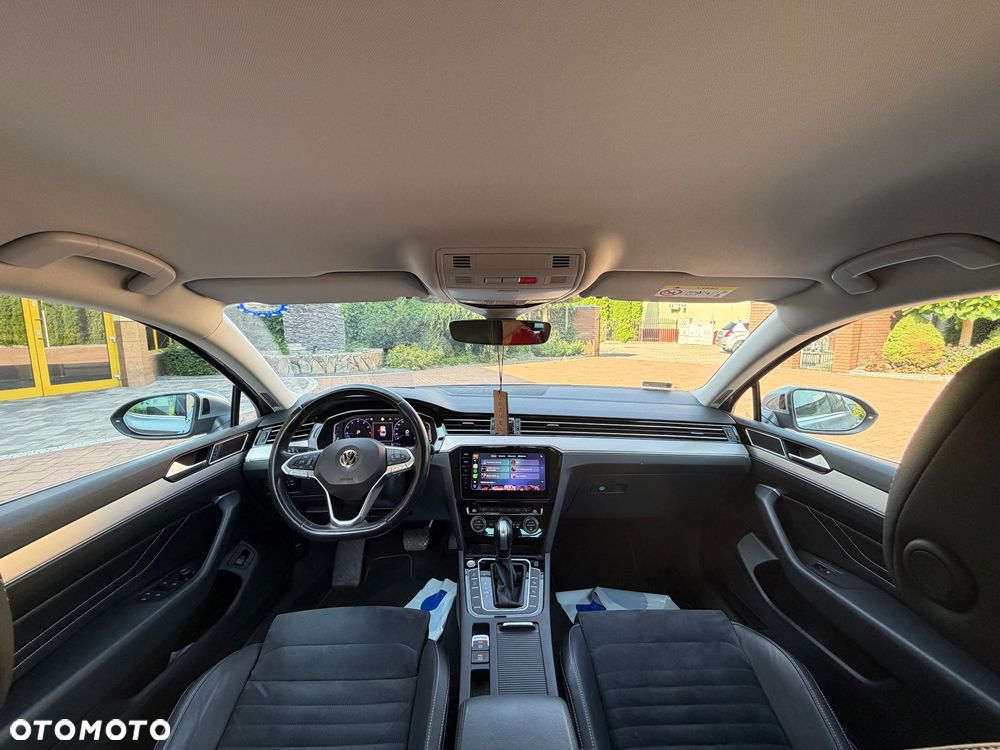 Volkswagen Passat 2.0 TSI Elegance DSG - 22