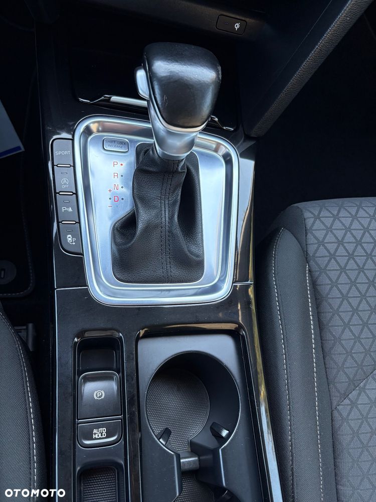 Kia Ceed - 32