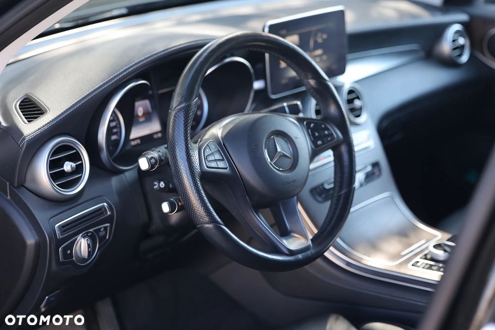 Mercedes-Benz GLC - 13