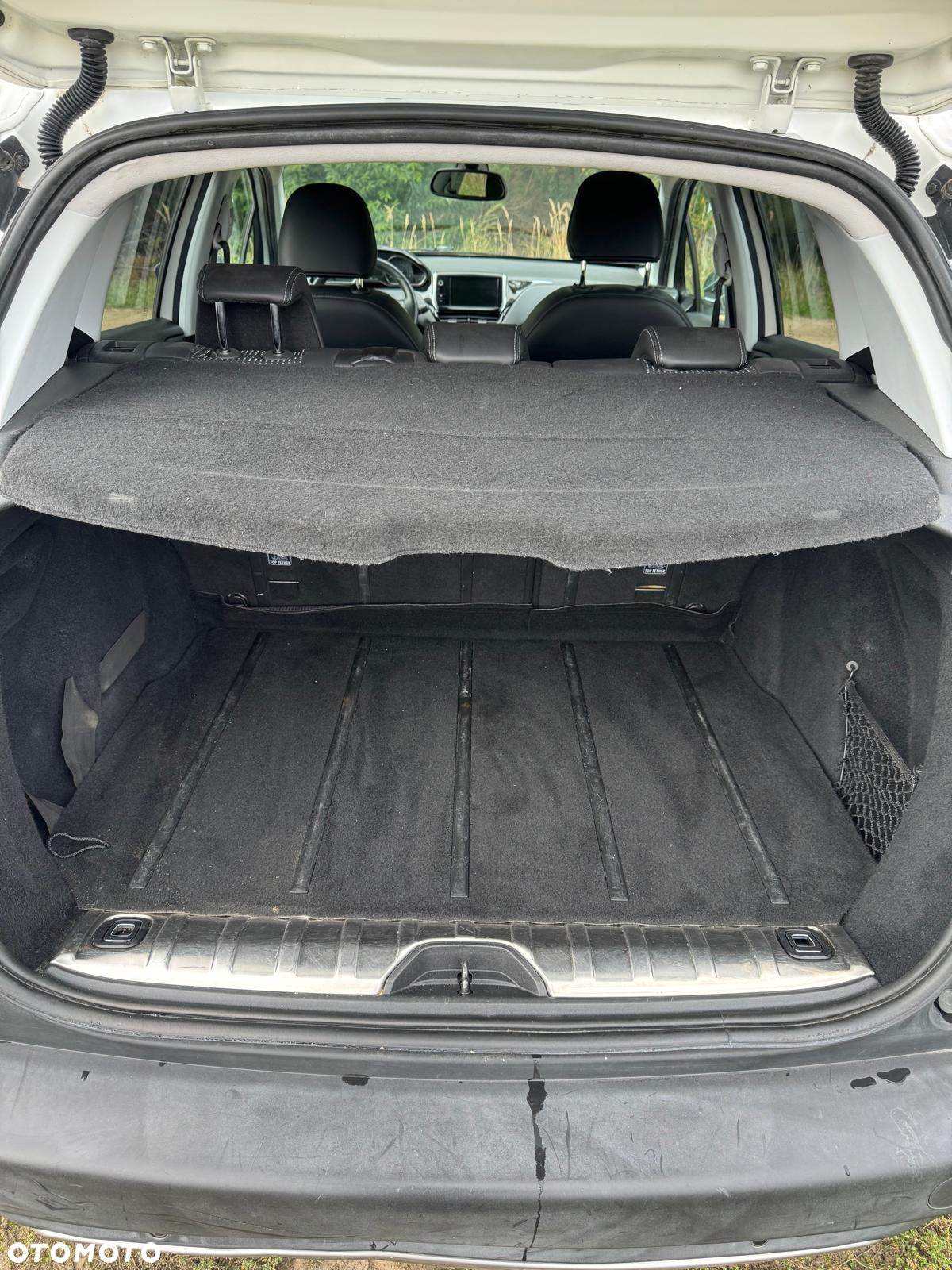 Peugeot 2008 e-HDi FAP 115 STOP & START Allure - 16