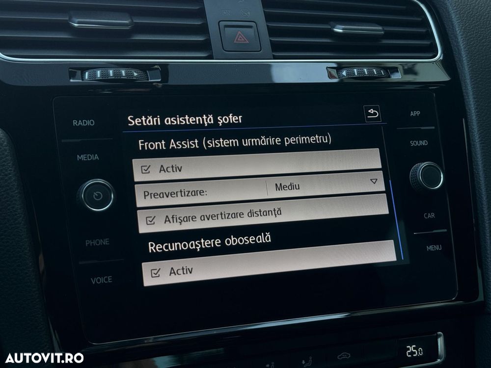 Volkswagen Golf - 16