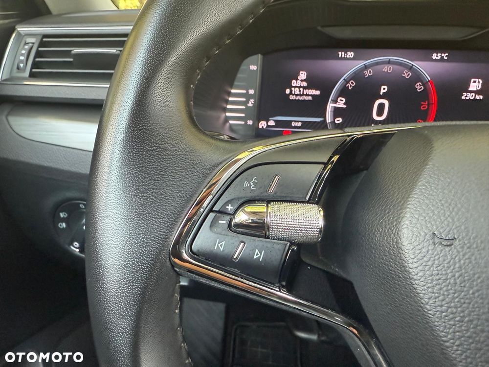 Skoda Superb 2.0 TSI Ambition DSG - 21
