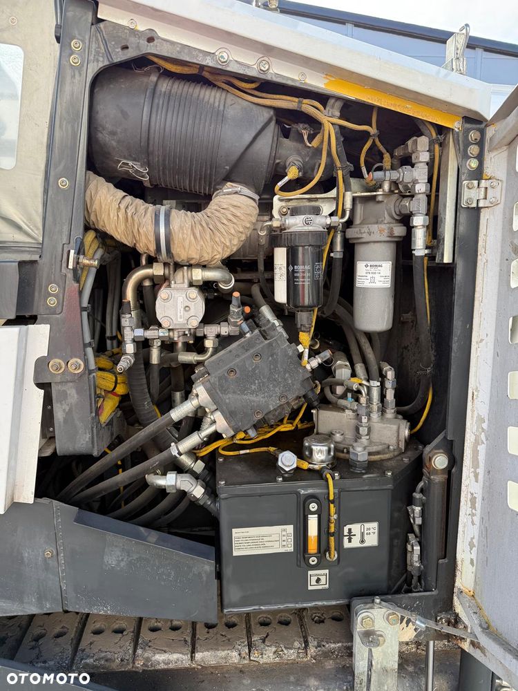 Bomag BF 300 C - 31